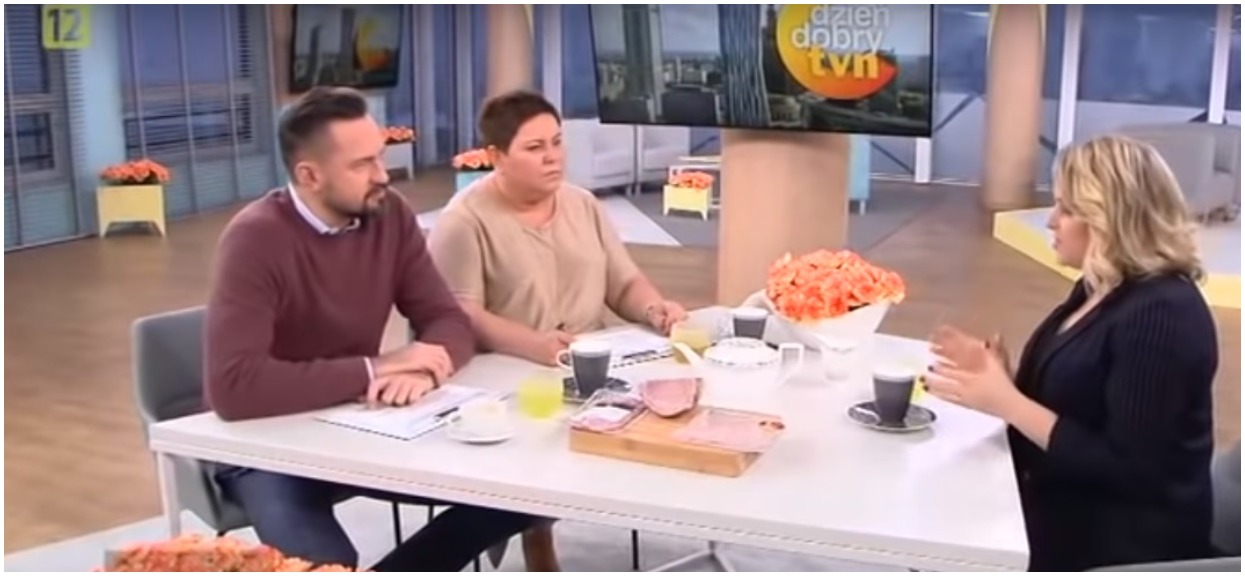 Wyrzucona z TVN gwiazda zaszła w ciążę po 40. W sieci pochwaliła się zdjęciem swojego ciążowego brzuszka