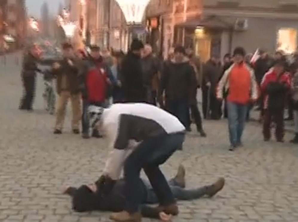 Przeciwnicy KOD-u popsuli antyrządową demonstrację (video)
