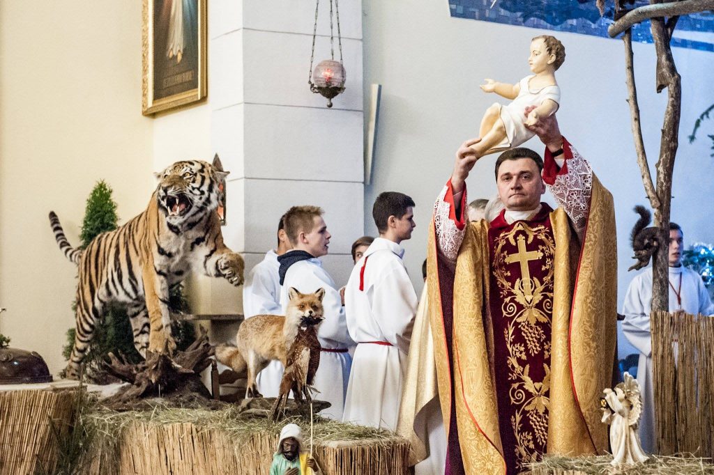 Martwe i wypchane zwierzęta na "pasterce dla myśliwych". Obrońcy zwierząt oburzeni (ZDJĘCIA)