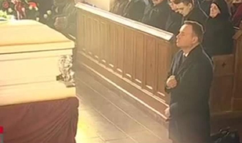 Pożegnanie polskiego kierowcy. Na pogrzebie zjawił się prezydent Duda (ZDJĘCIA)
