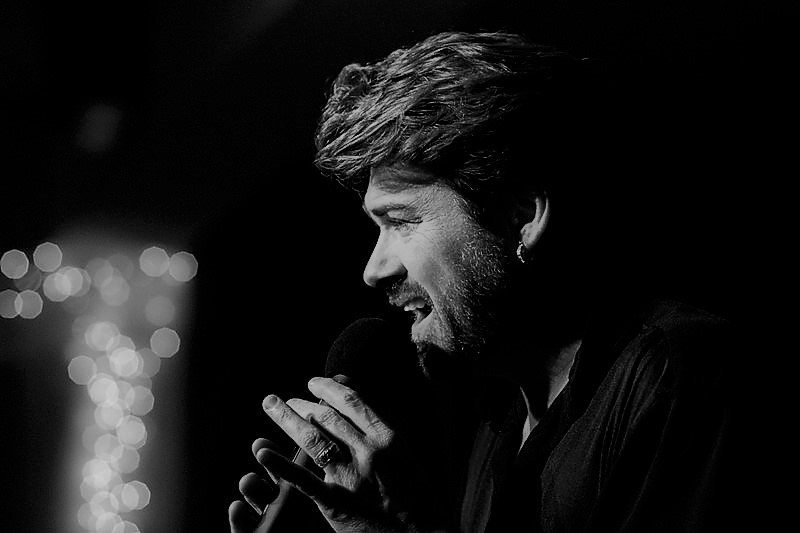 George Michael popełnił samobójstwo? “Nie chciał życ, w końcu mu się udało”