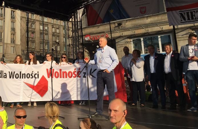 Frasyniuk podgrzał kryzys w opozycji. "Mamy prawo napluć im w oczy"
