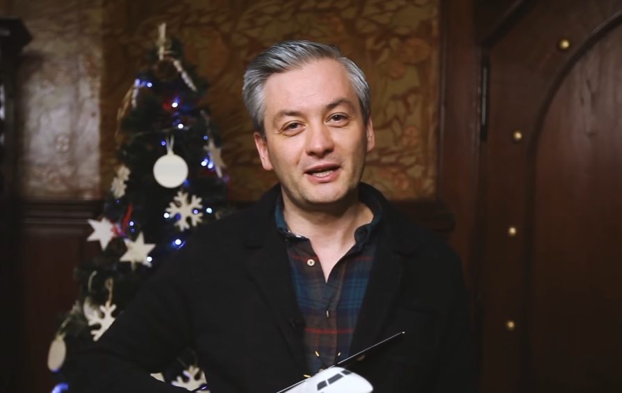 Biedroń wystawił się na aukcję WOŚP. "Bardzo chętnie się z wami przelecę" (video)
