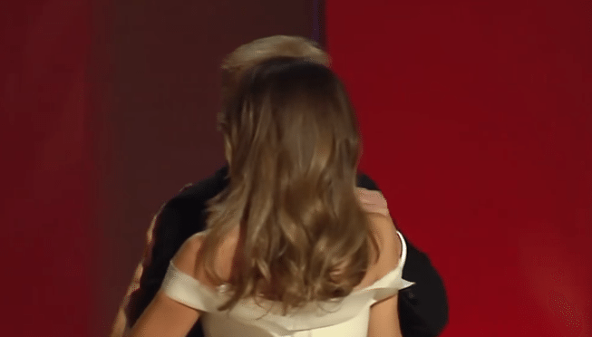 Pierwszy taniec Trumpa i żony, internauci byli brutalni (VIDEO)
