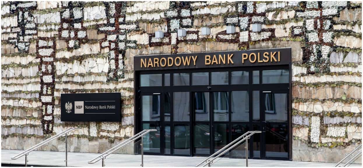 Prezes NBP nie odczuwa drożyzny w sklepach. Absurdalne wytłumaczenie może oburzać