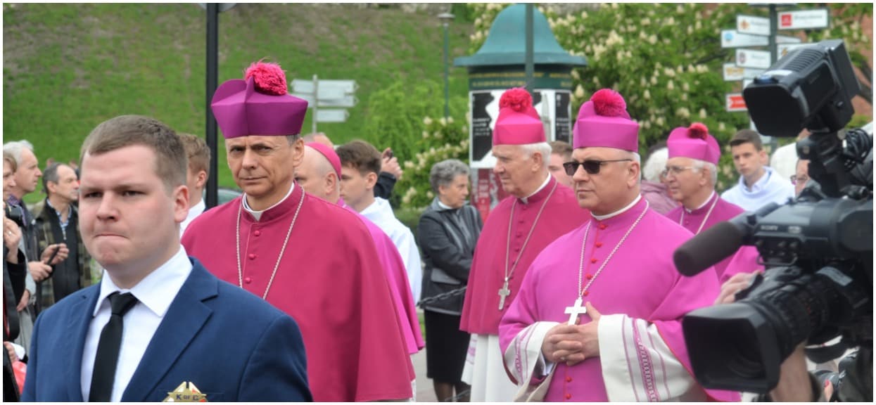 Episkopat o sprawie pracownika IKEI i LGBT. "Ogromnym niesmakiem napawają zwyczajnych ludzi zachowania i słowa aktywistów"