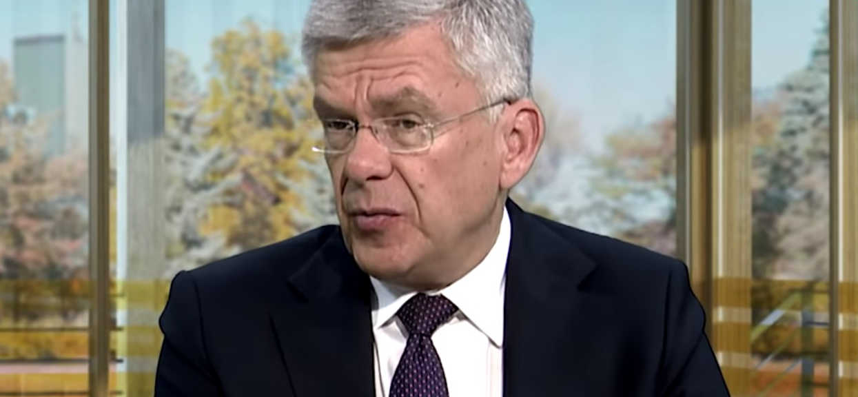 Karczewski słyszy co mówi? "Leki w Polsce są tanie i łatwo dostępne"