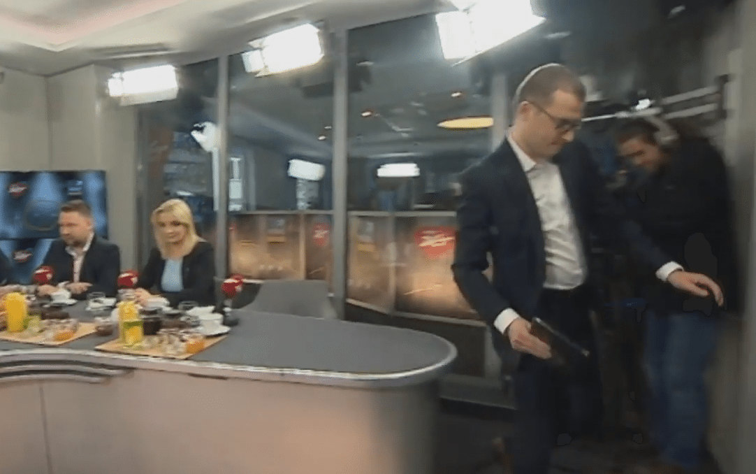 Afera w Polsacie. Minister demonstracyjnie opuścił studio. "Czy Pan jest normalny?!" (video)
