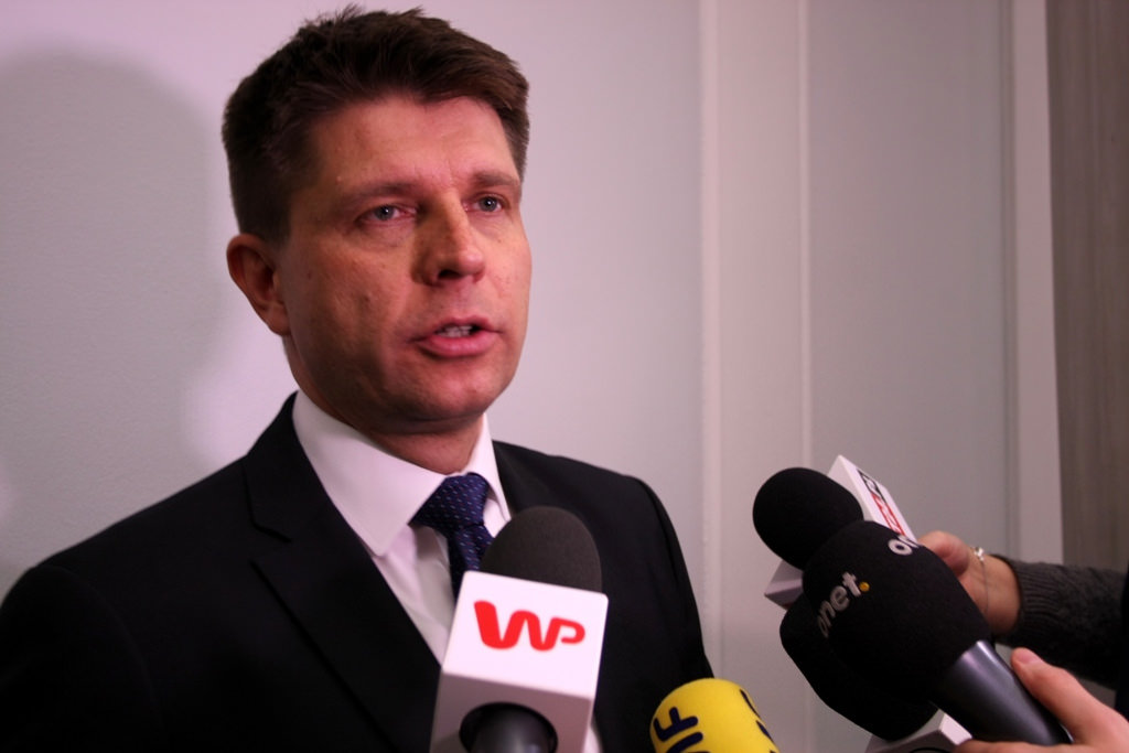 Petru: W Polsce w dobrym tonie jest taranowanie obywateli na drogach