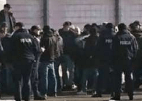 Kibice Ajaxu zemścili się na Legii! Kolejna demolka