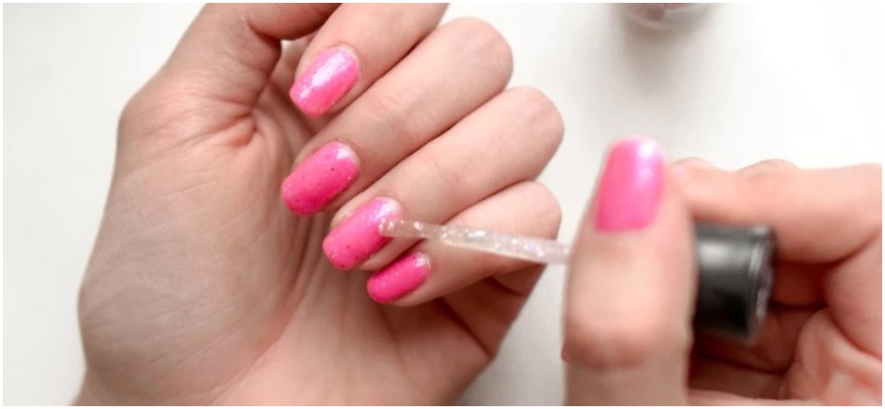 Hit z roku 2000 wraca z pełna mocą! Dzięki niemu każdy manicure będzie wyglądał jak arcydzieło