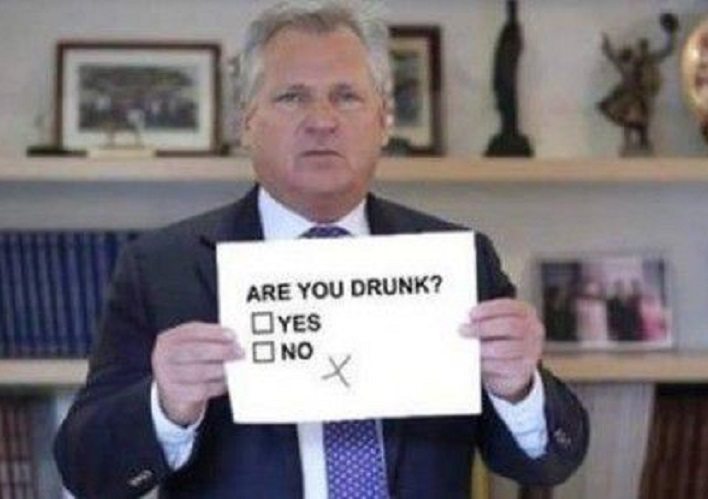HIT! Kwaśniewski pierwszy raz komentuje alkoholowe memy o sobie (VIDEO)
