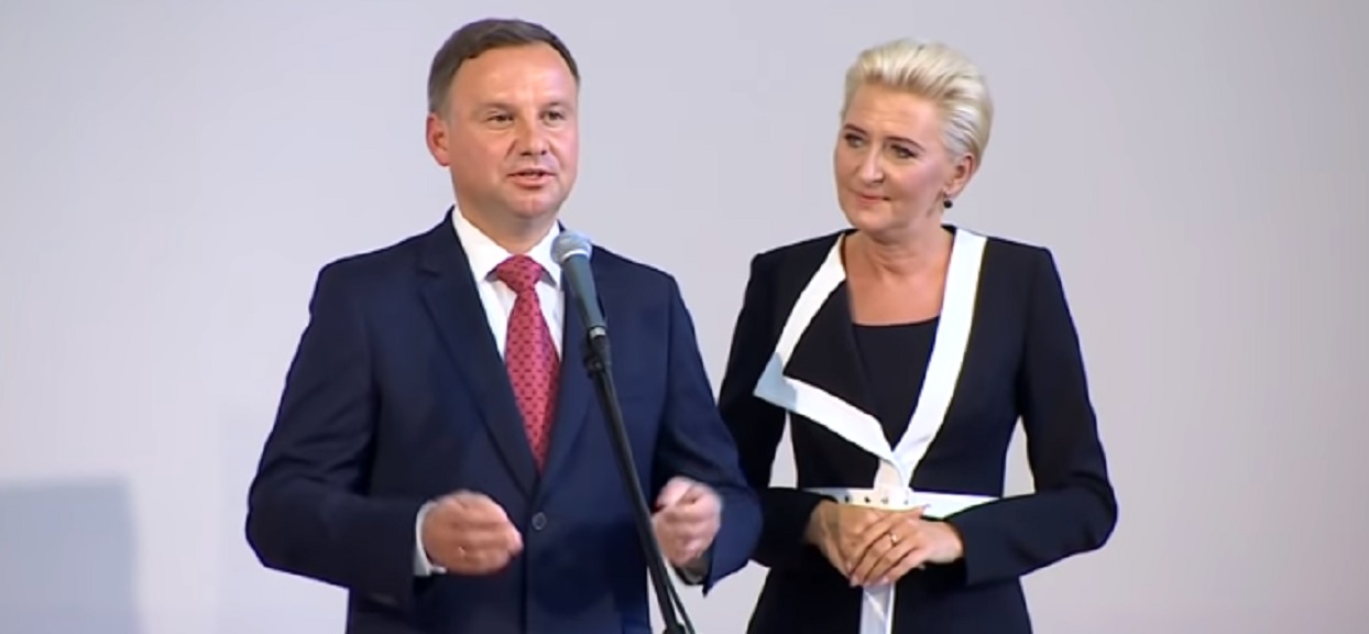 Jak mogło do tego dojść? PiS zapomniał o Agacie Dudzie, mówi się o wielkim upokorzeniu
