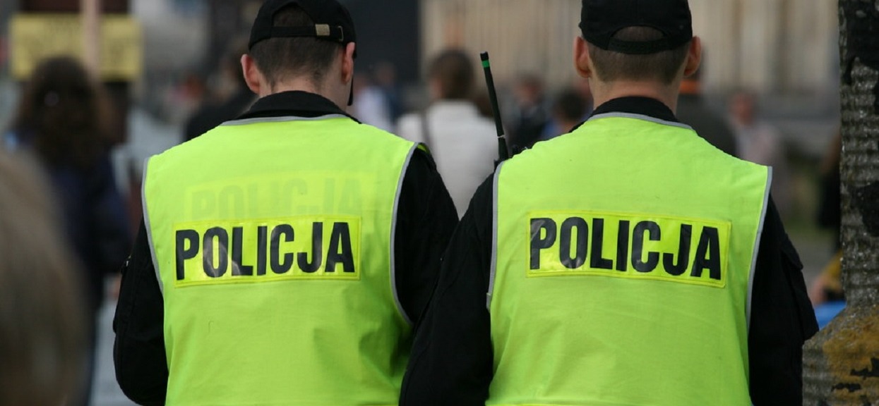 42-latek jest chory i niebezpieczny, po ataku ukrywa się w lubelskich lasach. Policja ostrzega i apeluje o pomoc