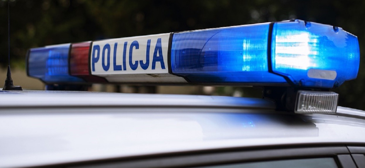 To co stało się pod Warszawą przechodzi ludzkie pojęcie. Auto osobowe zmiotło kilkunastotonowego tira z drogi