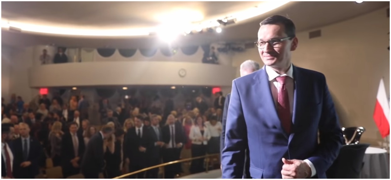 Morawiecki wbija kij w mrowisko, podgrzewa emocje po Marszu Równości. "Fanaberie ideologiczne"