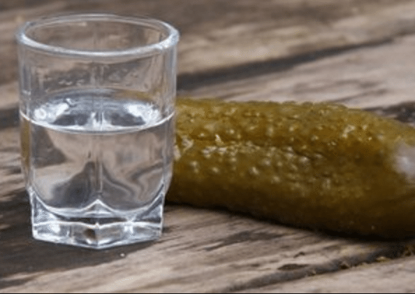 Ta wódka jest ZA MOCNA. Wycofują ją ze sklepów... przez niespodziankę w środku