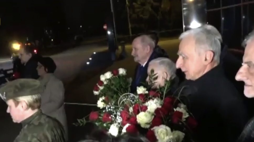 Co tam się wyprawia? Opozycja w szoku, takiego przywitania Beaty Szydło nikt się nie spodziewał
