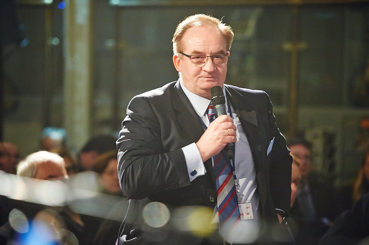 Wiemy, co PiS obiecało Saryuszowi-Wolskiemu