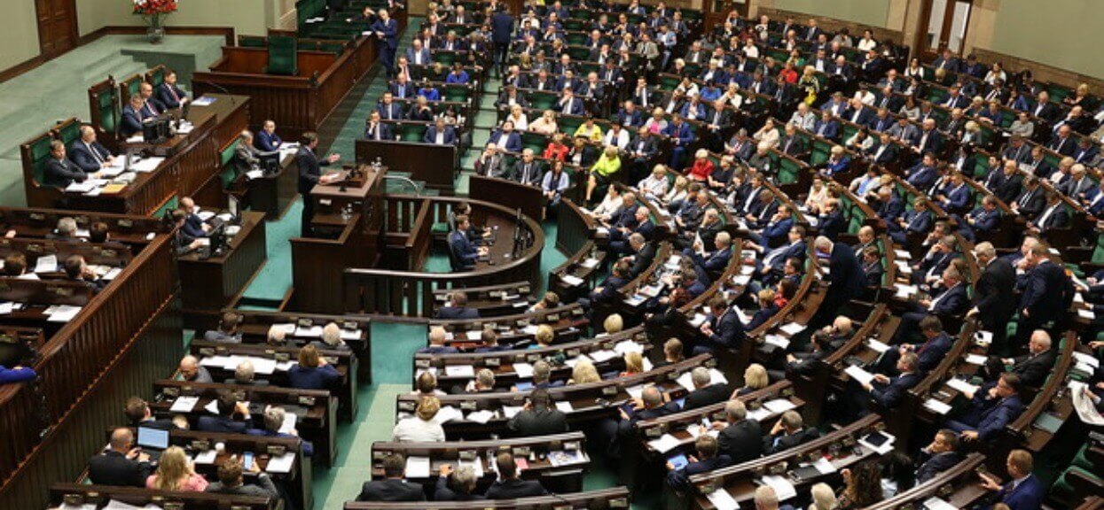 Najnowszy sondaż. PiS a potem długo nic