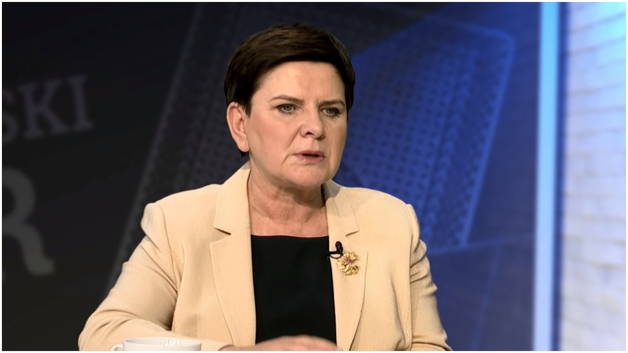 Szydło czuje się ofiarą mediów. Żąda sprostowania i przeprosin