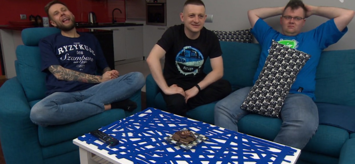 Gwiazda Googlebox pokazała się bez ubrań i bielizny. Zdania są mocno podzielone z powodu jego wyglądu