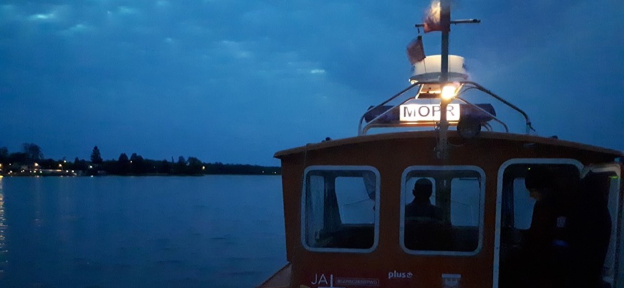 Zawieszono poszukiwania Piotra Woźniaka-Staraka. Policja: Akcja zostanie wznowiona jutro