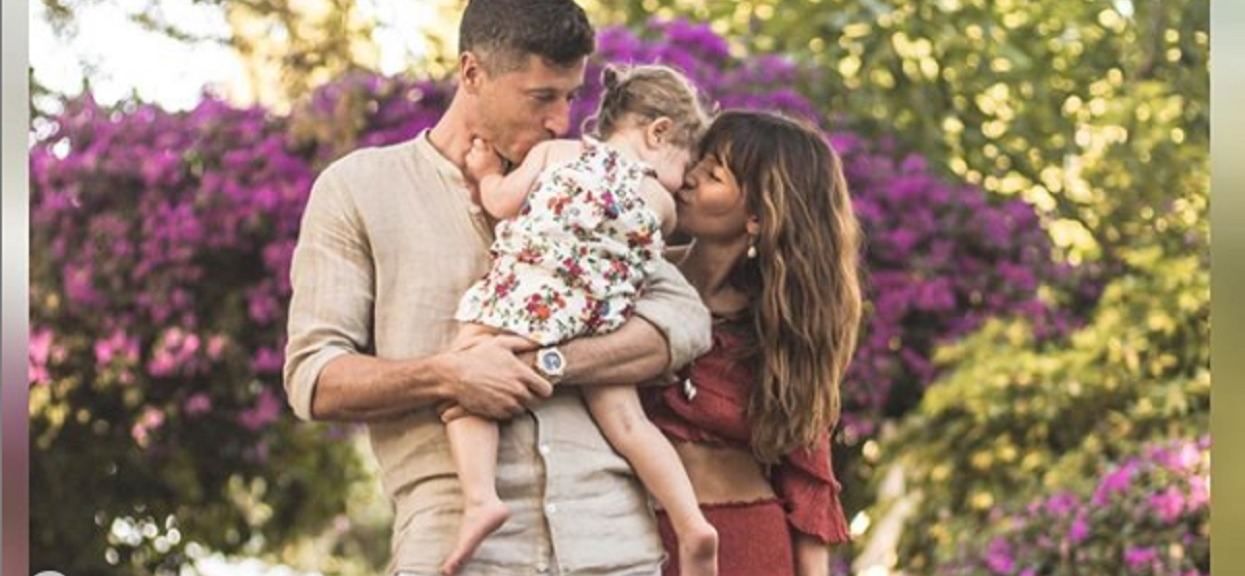 Anna Lewandowska chwali się Klarą. Ćwiczy zupełnie jak mamusia