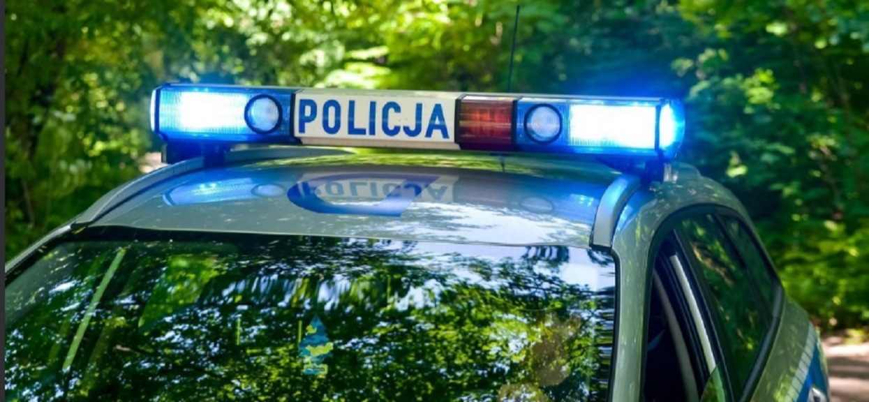 Ludzki płód na trawniku obok urzędu skarbowego. Natychmiast wszczęto śledztwo