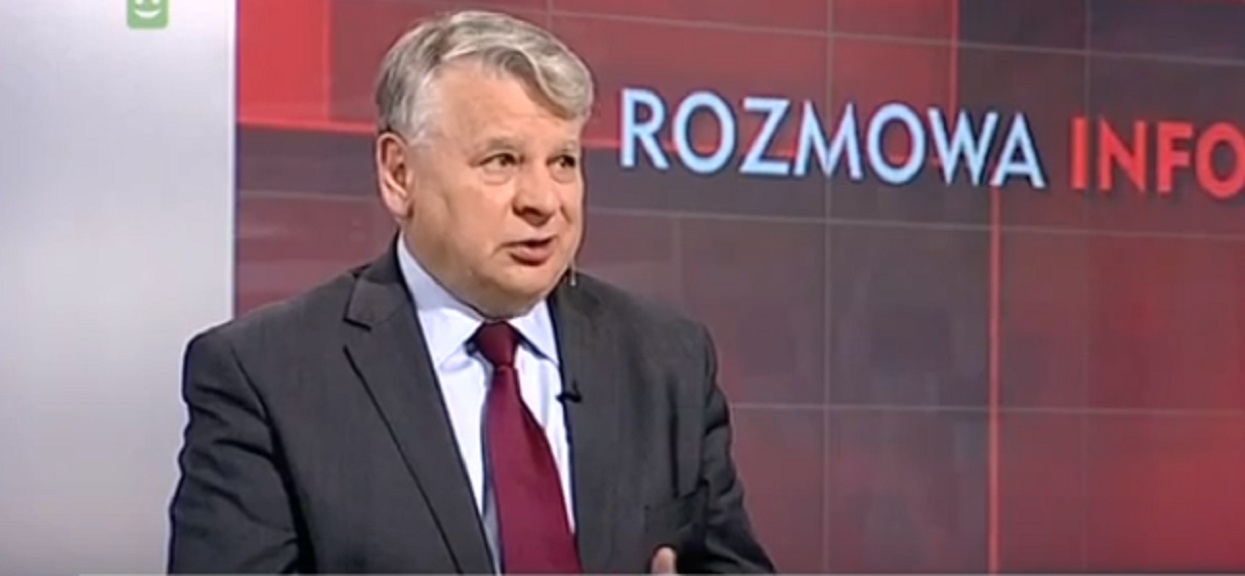 Ponad 100 lotów Bogdana Borusewicza. Marszałek Senatu często zabierał ze sobą córkę