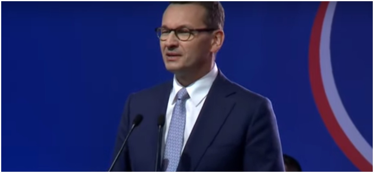 Morawiecki oficjalnie oświadczył. Rodzice dostaną więcej pieniędzy, nadchodzi waloryzacja 500 plus