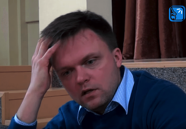 Hołownia załamany. Klęska jego nowej książki, wygląda jak bazgroły gimnazjalisty