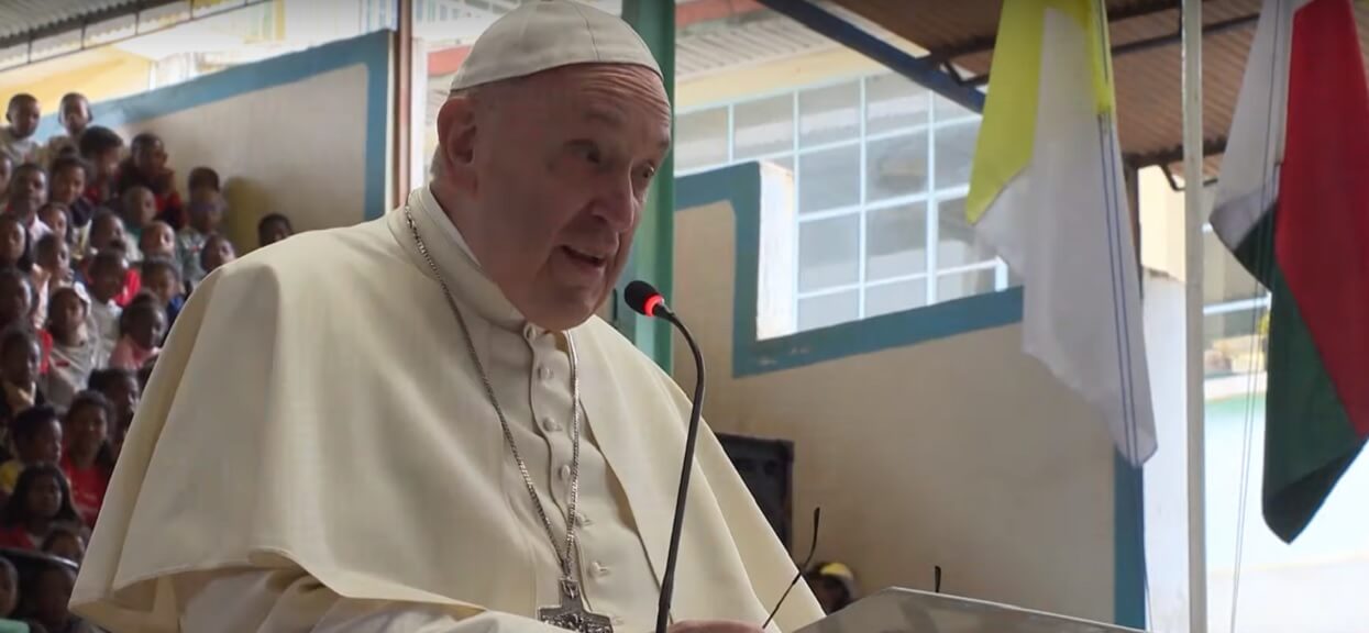 Papież zablokował abp Jędraszewskiego. "Policzek i pokazanie miejsca w szeregu"
