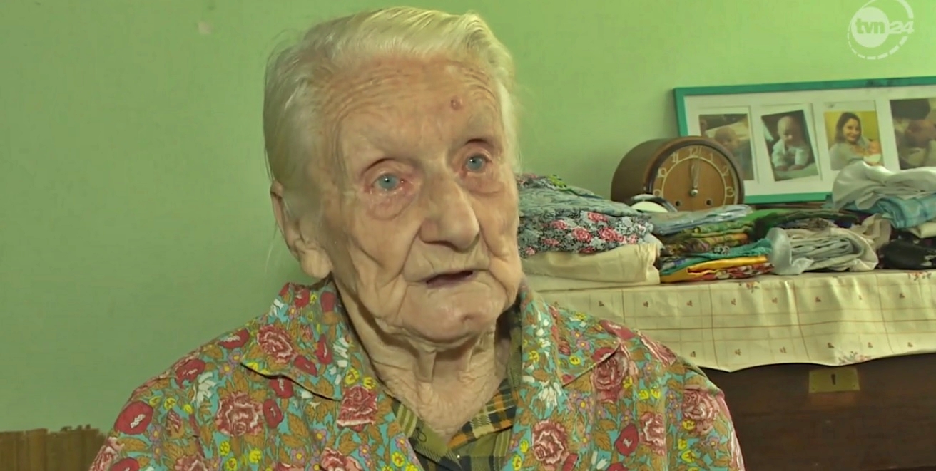 30 lat pracowała, kolejne 30 oszczędzała. 99-letnia pani Ewa została okradziona z oszczędności życia