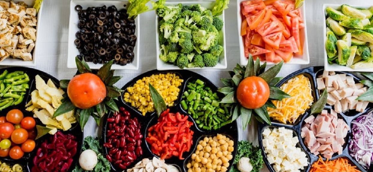 Wielu stosuje tę popularną dietę, a lekarze biją na alarm. Jest bardzo ryzykowna dla zdrowia mózgu