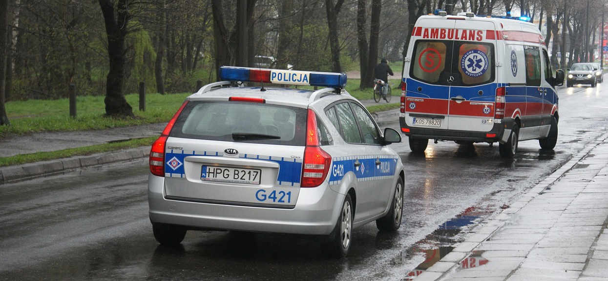 Byli na ostatniej prostej w drodze na wesele. Jest ofiara śmiertelna, dwie kolejne osoby są w stanie ciężkim