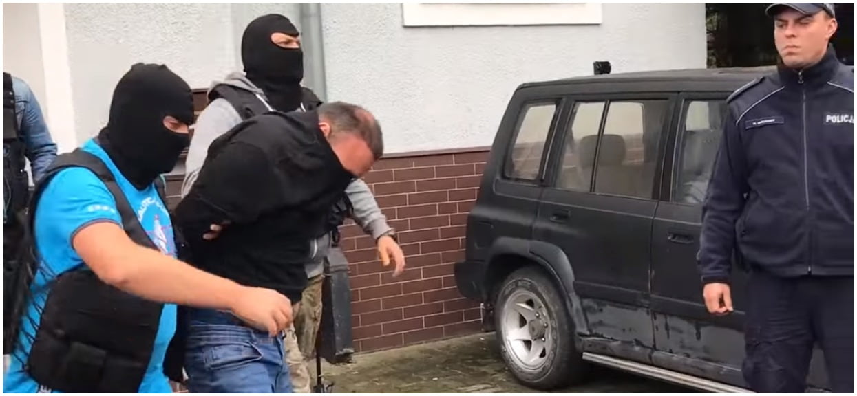Sąsiedzi myśleli, że jest idealnym mężem i tatą. Teraz cała Polska dowiedziała się, jaki z niego chory bydlak