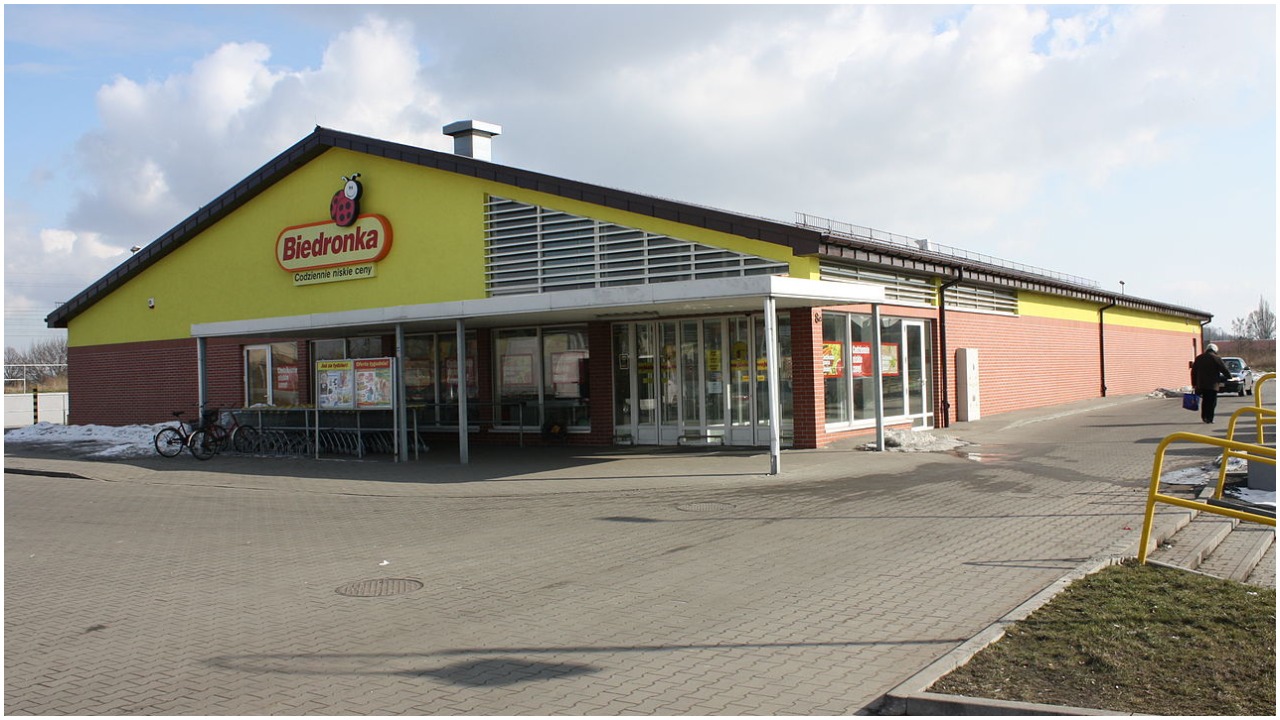 Biedronka wycofuje ze sprzedaży niezwykle popularny produkt. Powód może zdziwić wielu