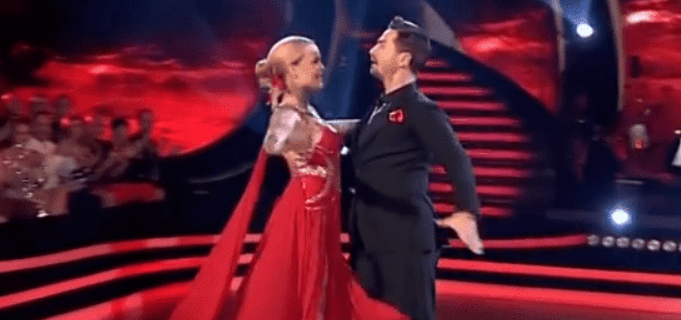 Wszyscy myśleli, że będzie drugą "Justyną Żyłą". Mimo fatalnych wpadek, wnuczka Millera zrobiła wielkie show