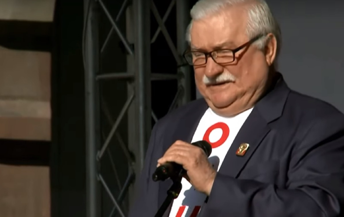 "Kaczyński niech odejdzie z polityki". Wałęsa krytykuje prezesa PiS, chwali Morawieckiego