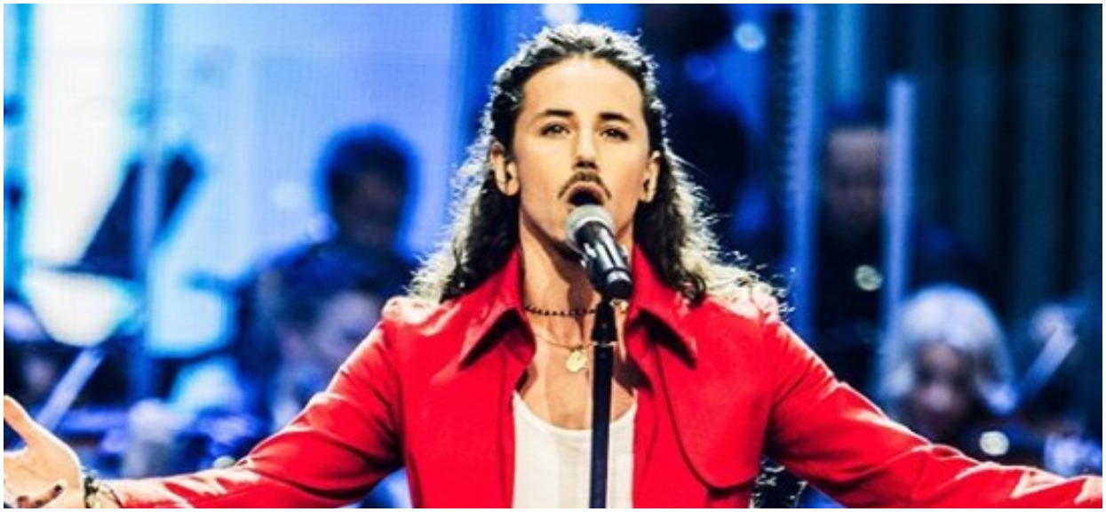 Michał Szpak pojawił się na imprezie z siostrą. Jest tak przepiękna, że przyćmiła go urodą
