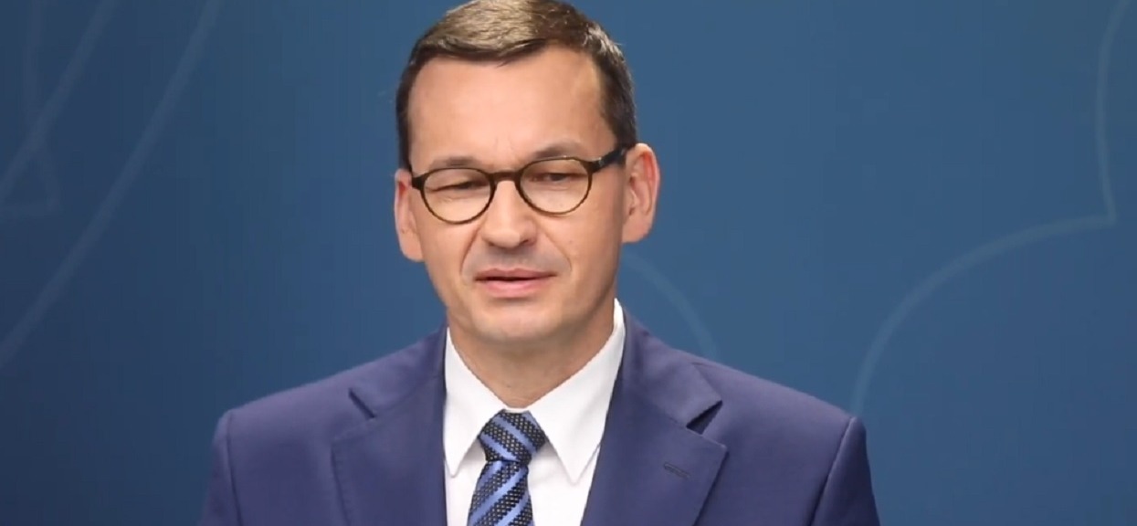 Synowi Kornela, Mateuszowi Morawieckiemu, kazali kopać własny grób. Mało znany dramat z przeszłości premiera Polski