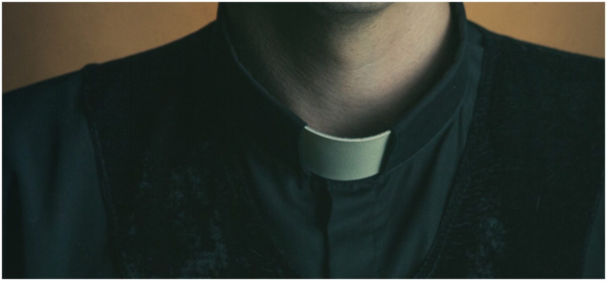 Proboszcz zażądał danych uczniów, którzy nie chodzą na religię. Dyrektorka szybko podjęła decyzję