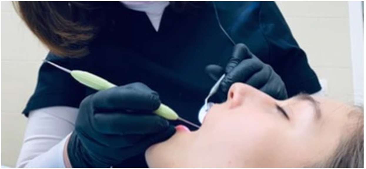 Myśleli, że mają syna niemowę. Dentystka odkryła zdumiewającą prawdę w minutę