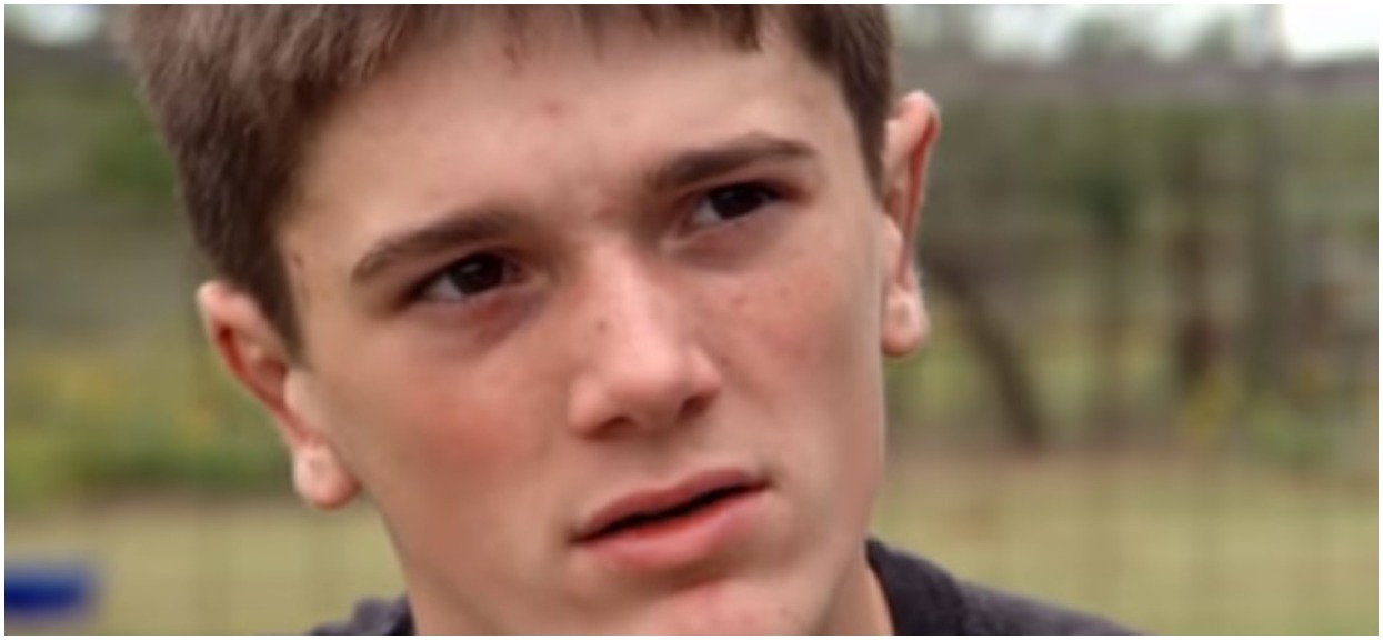 Miał 9 miesięcy, kiedy jego tata został zabity. 15 lat później ktoś puka do drzwi, tego co ujrzał nie zapomni nigdy