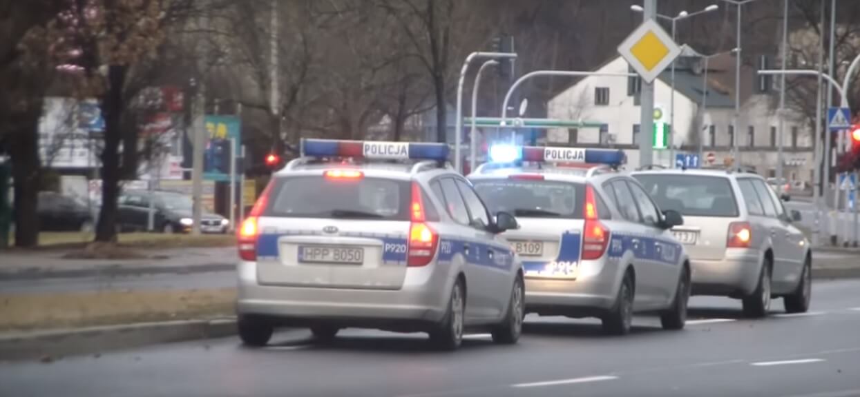 50-letnia kobieta nie żyje. Nastolatkowie katowali i nagrywali, ojciec patrzył jak konała