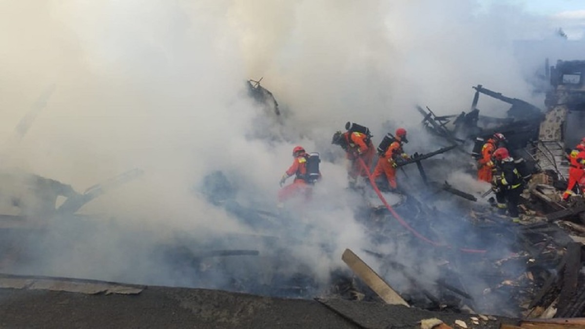 Doszczętne zniszczenia po tragedii w centrum Polski. Pod gruzami znaleziono ciała, złe wiadomości