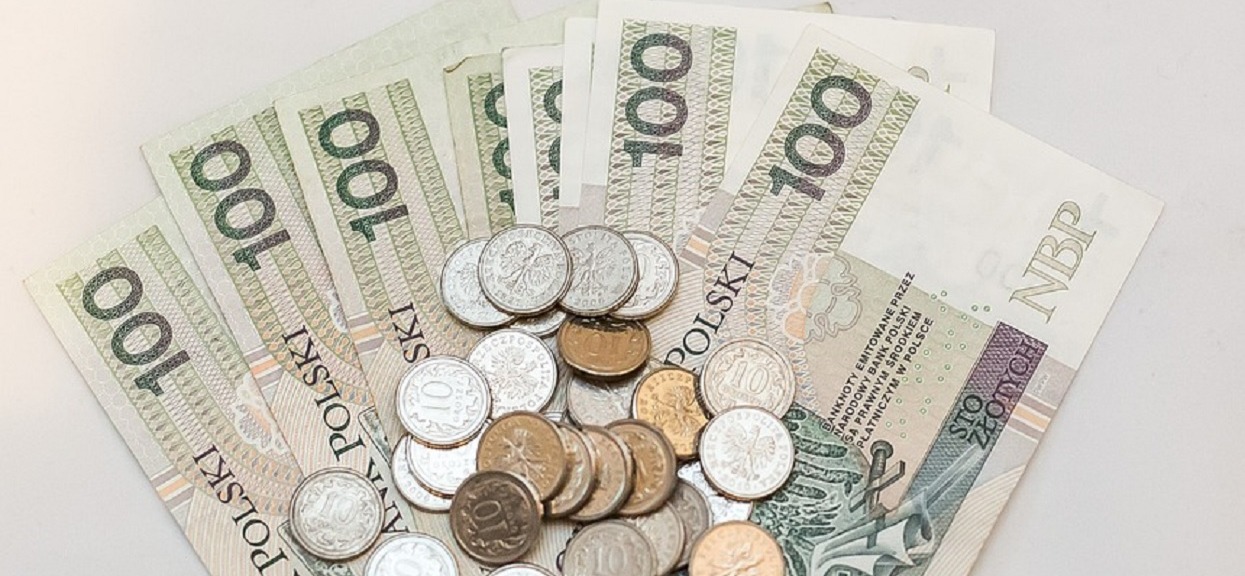 500 plus się zmieni? 600 zł dla pracujących, 400 dla bezrobotnych