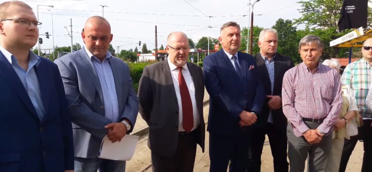 Tajemniczy kandydat na listach PiS. Jego największe osiągnięcie? Jest kierowcą przyjaciółki Jarosława Kaczyńskiego