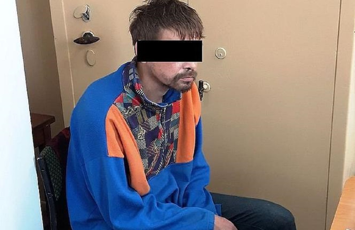 Policjant jadący na służbę zobaczył na moście mężczyznę. W rękach trzymał kota i robił z nim obrzydliwe rzeczy